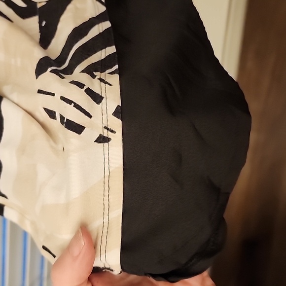 Chico’s Women’s Top Size 3 (XL) Black White Beige - Picture 5 of 8